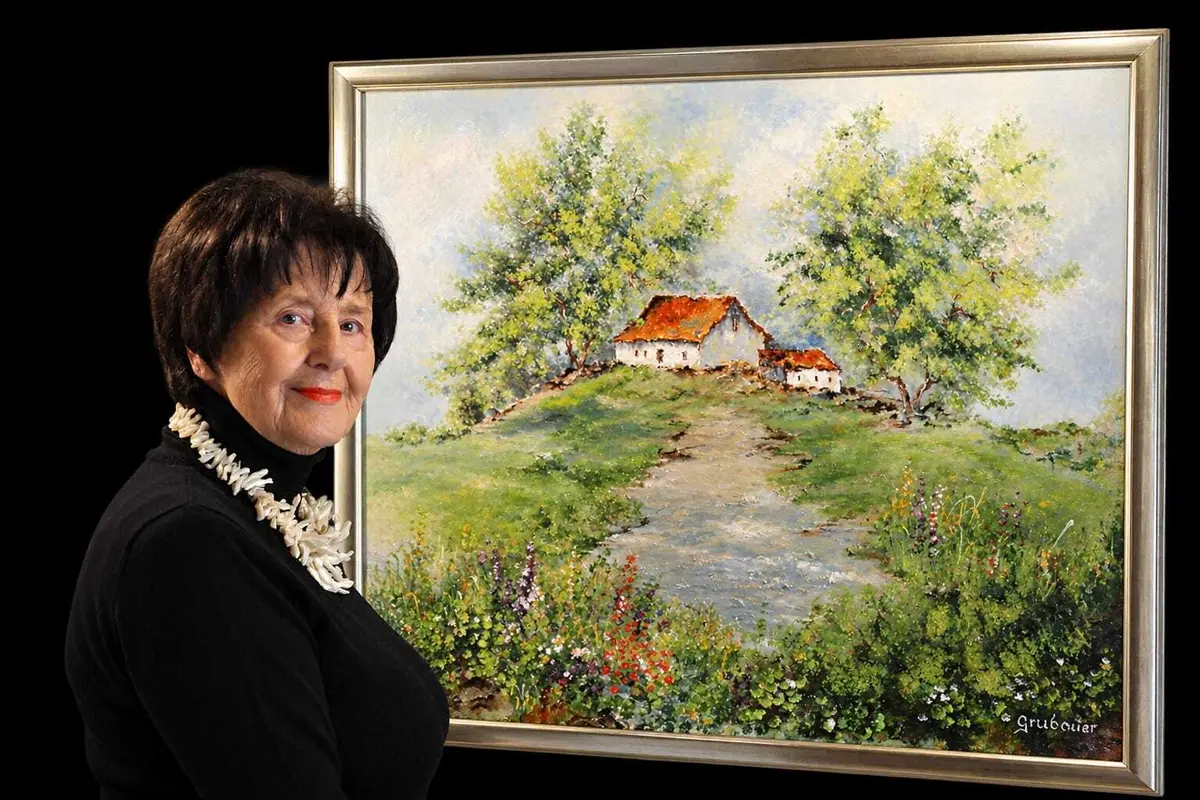 Monika Grubauer neben einem ihrer Landschaftsgem�lde